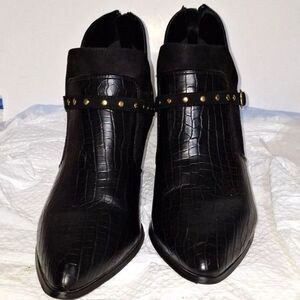 Bella-Vita Women's Booties Faux Alligator Elodi II Chunky Heel Pointed Toe 12W